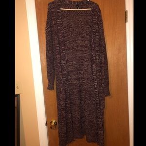 AGNES AND DORA DUSTER